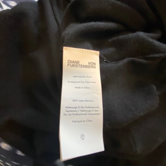 AS NEW DIANE VON FURSTENBERG BLACK 100% MERINO WOOL DRESS - SIZE MEDIUM - Picture 4 of 9